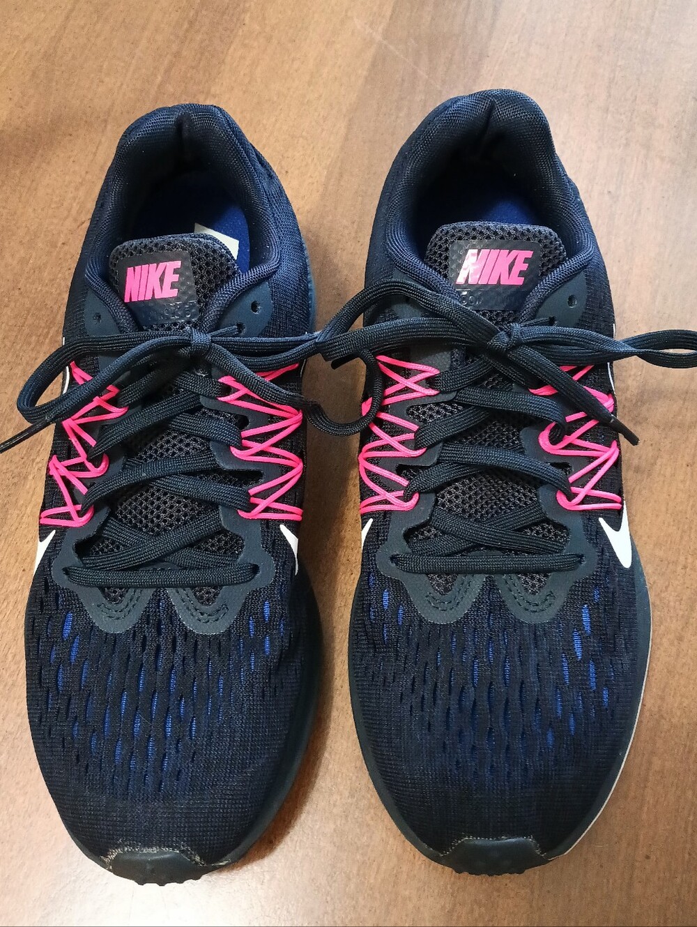 Like New Nike Women's Running Shoes In Navy, Royal Blue & Shocking Pink (7)